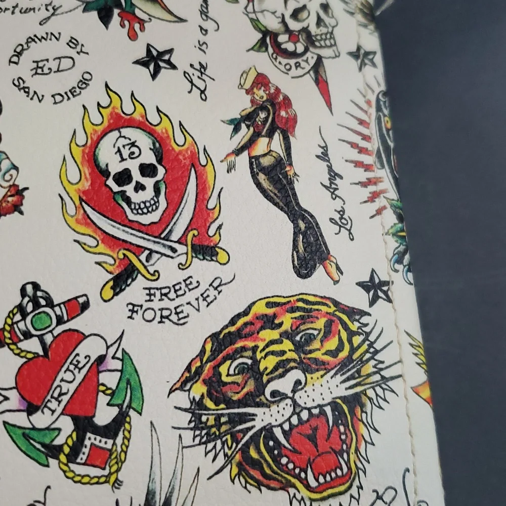 Ed Hardy‎ black iconic Ed Hardy tiger printed bifold wallet with valet tray new
